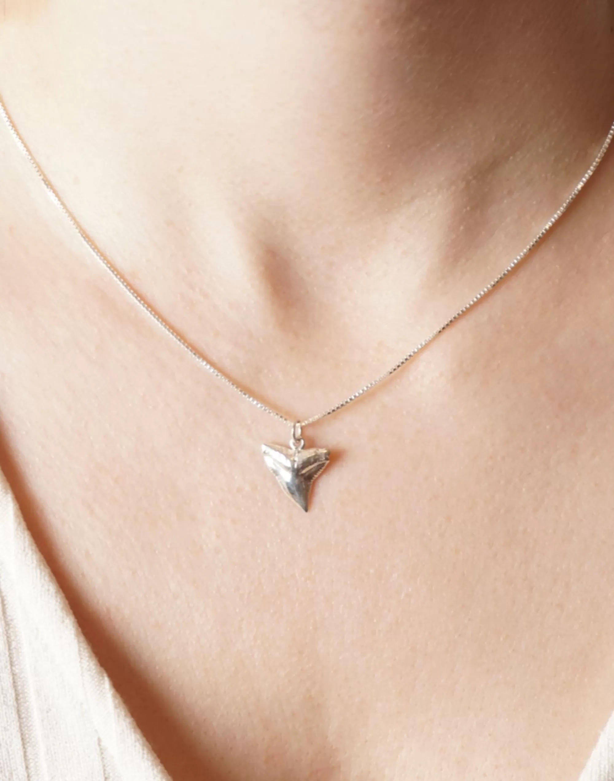 Madewell Jewelry>Charlotte Cauwe Studio Shark Tooth Necklace In Sterling Silver