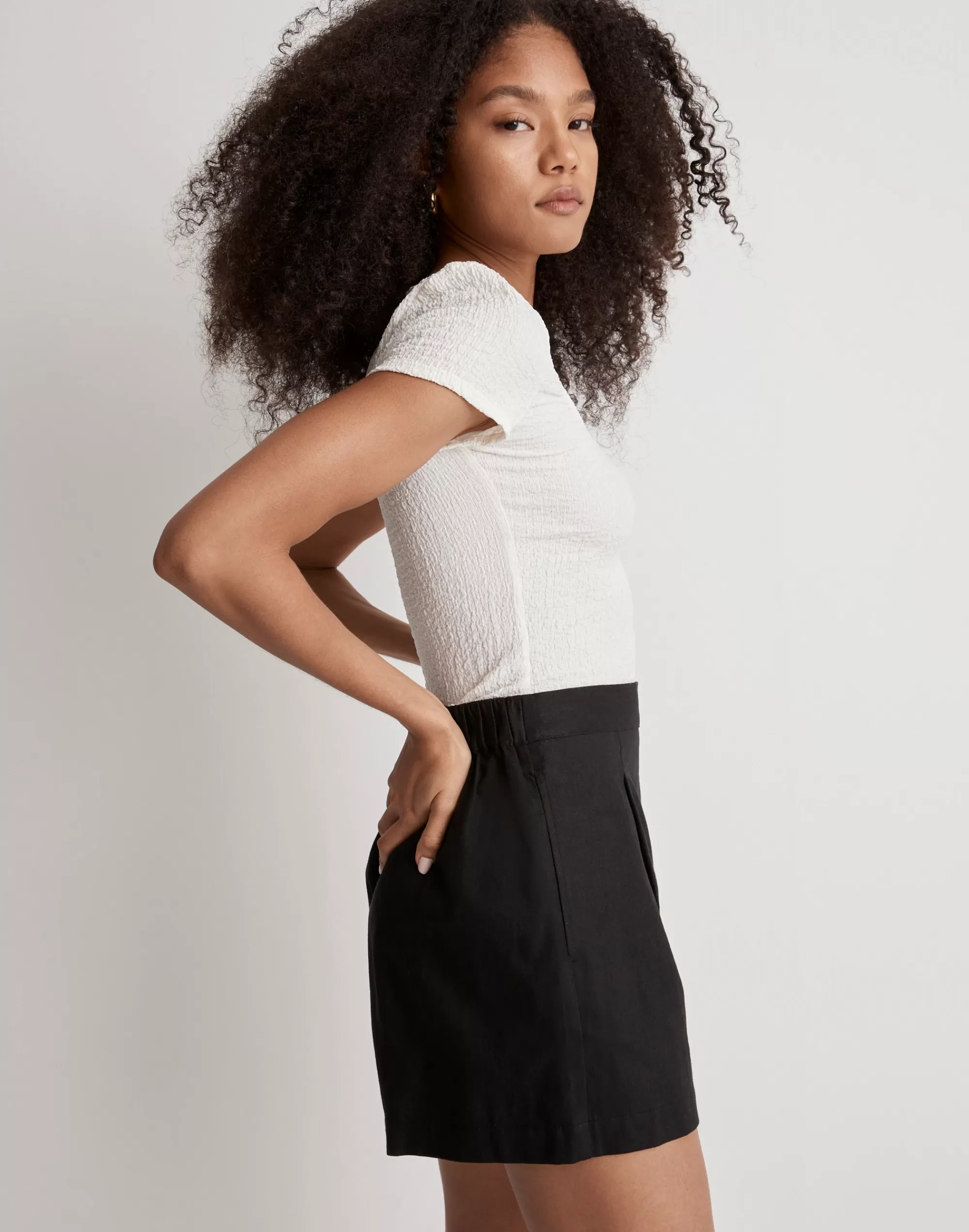 Madewell Shorts>Clean Pull-On Shorts In Linen-Cotton Black Coal