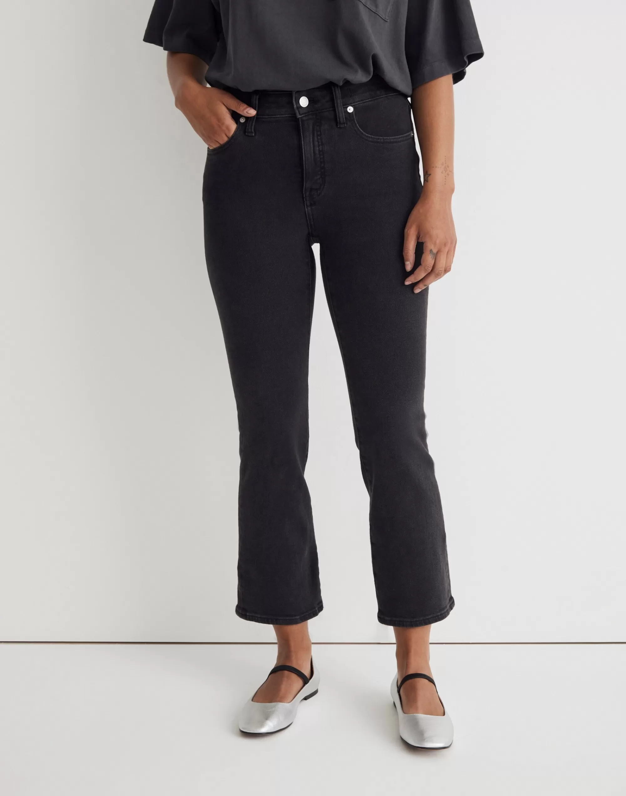 Madewell Jeans>Curvy Kick Out Crop Jeans In Starkey Wash