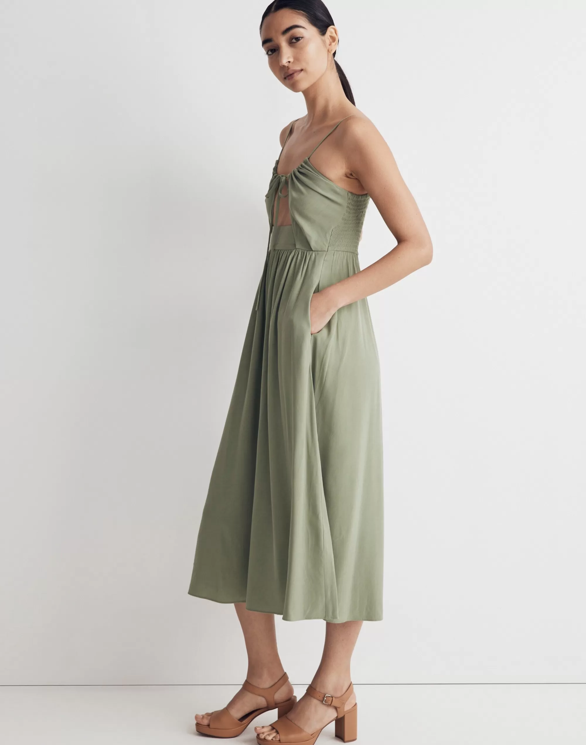 Madewell Dresses>Cut-Out Cami Midi Dress Dried Aloe