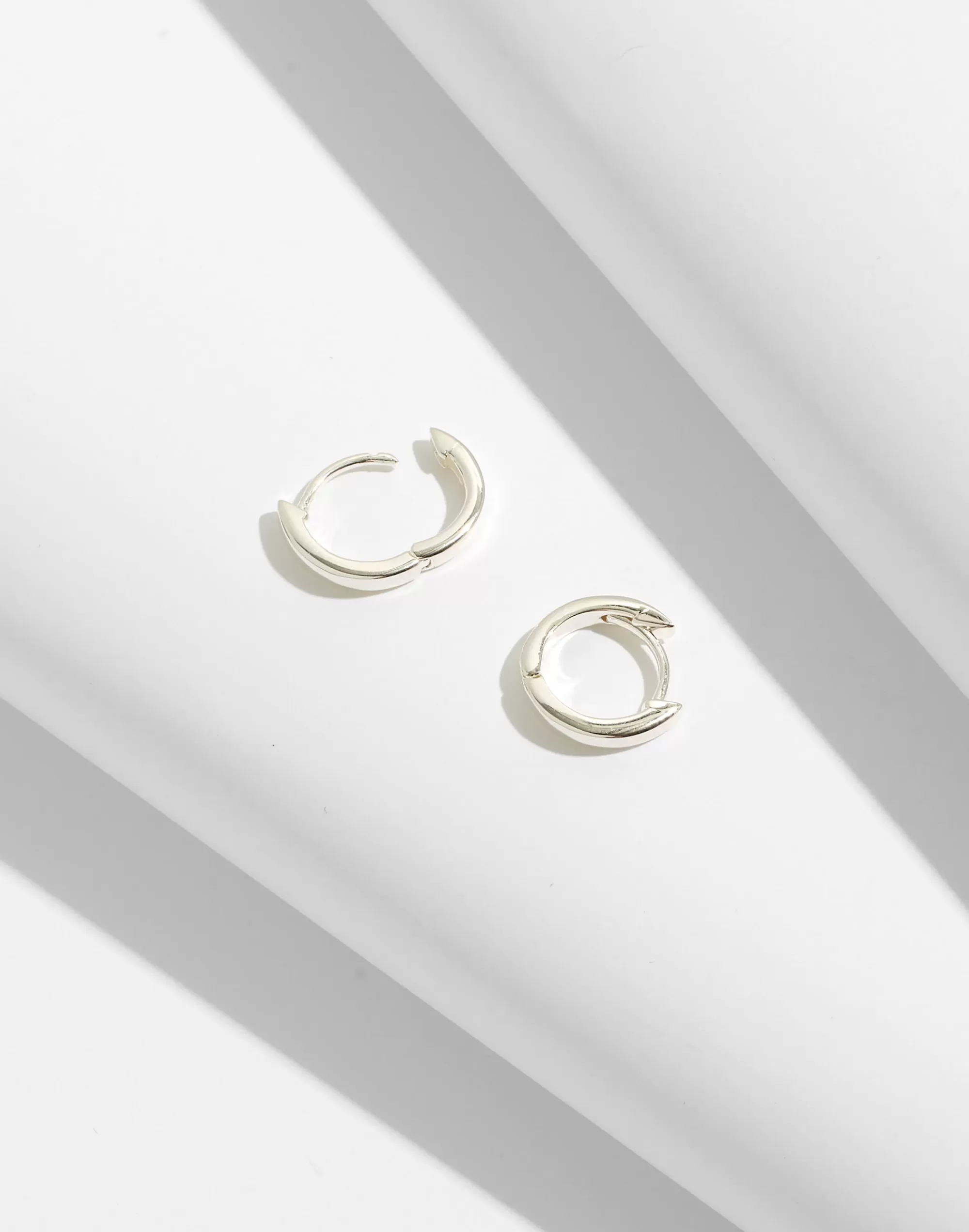 Madewell Earrings>Delicate Collection Demi-Fine Huggie Mini Hoop Earrings Sterling Silver