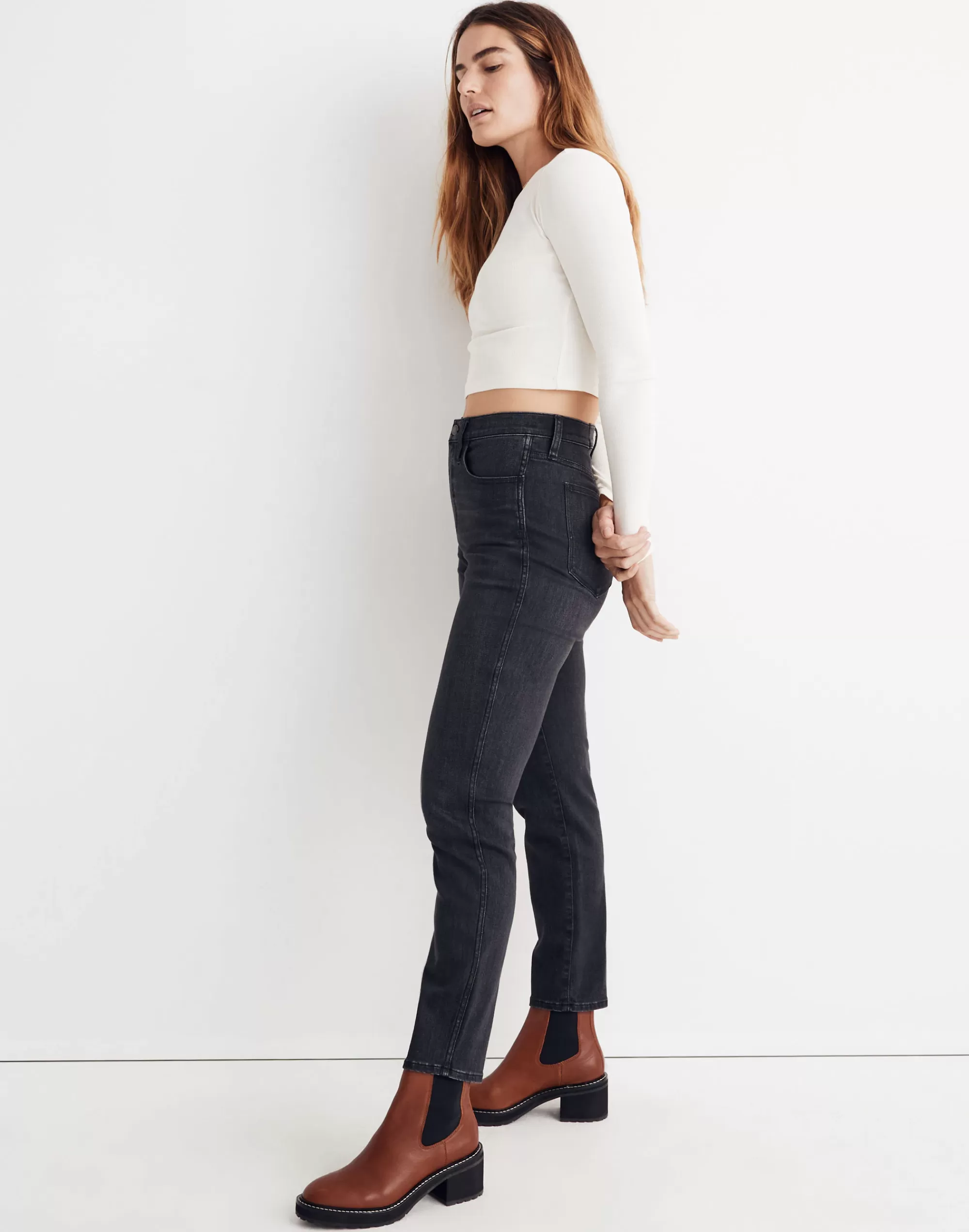 Madewell Straight-Leg Jeans>High-Rise Slim Straight Jeans In Richgrove Wash