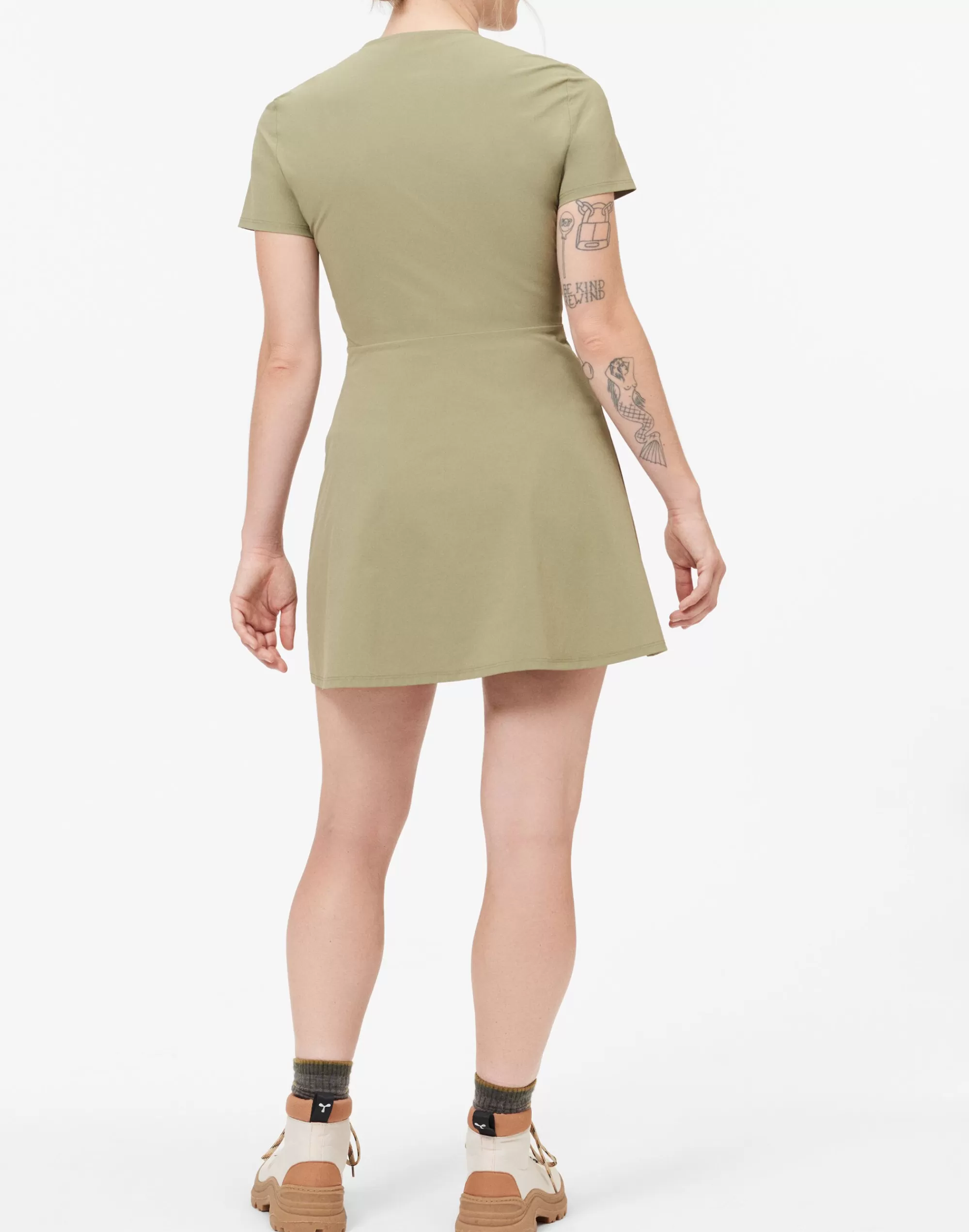 Madewell Activewear>Hikerkind Dress_01 - Short Sleeve Hiking Dress Olive