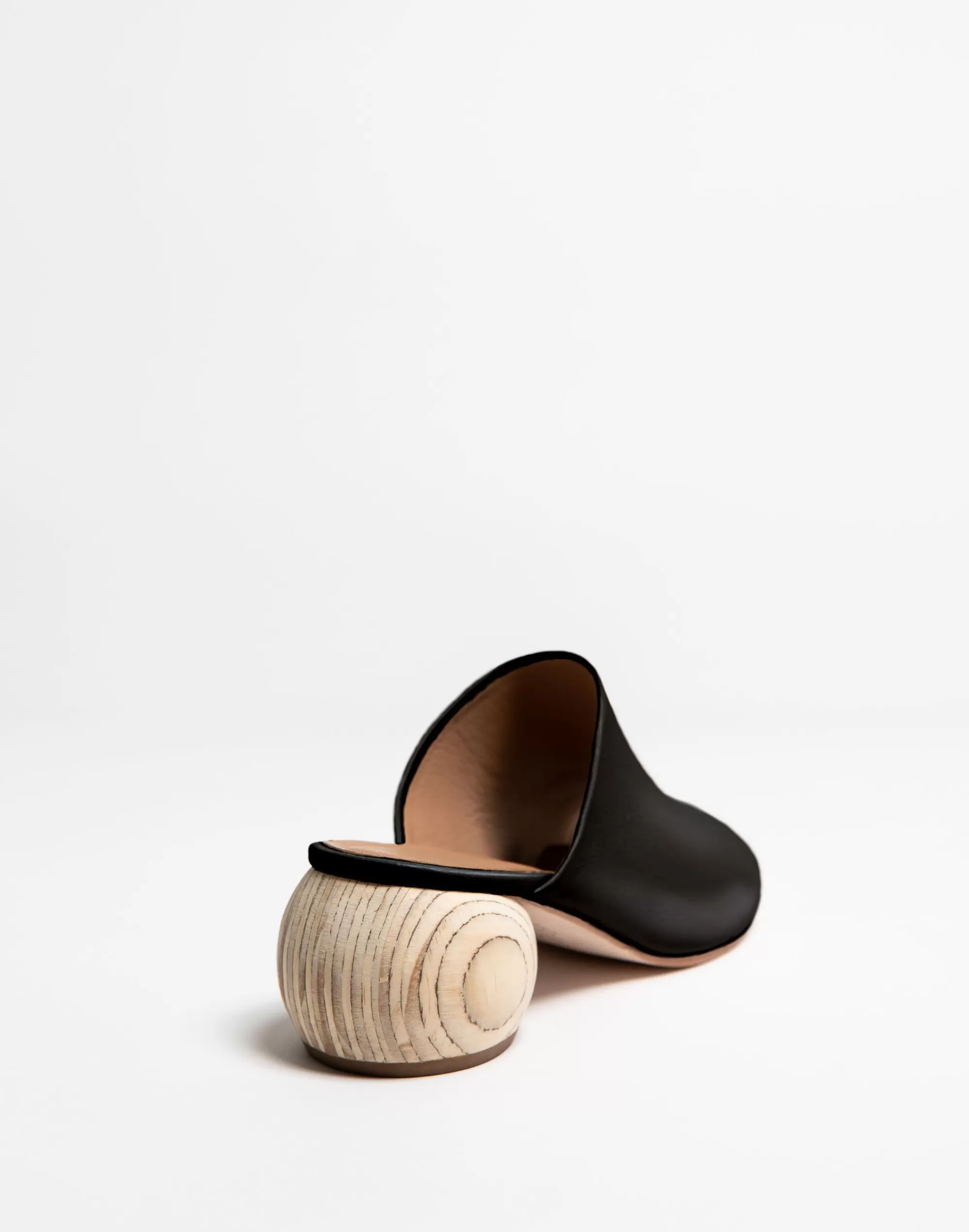 Madewell Flats>Huma Blanco Milla Mules Coal