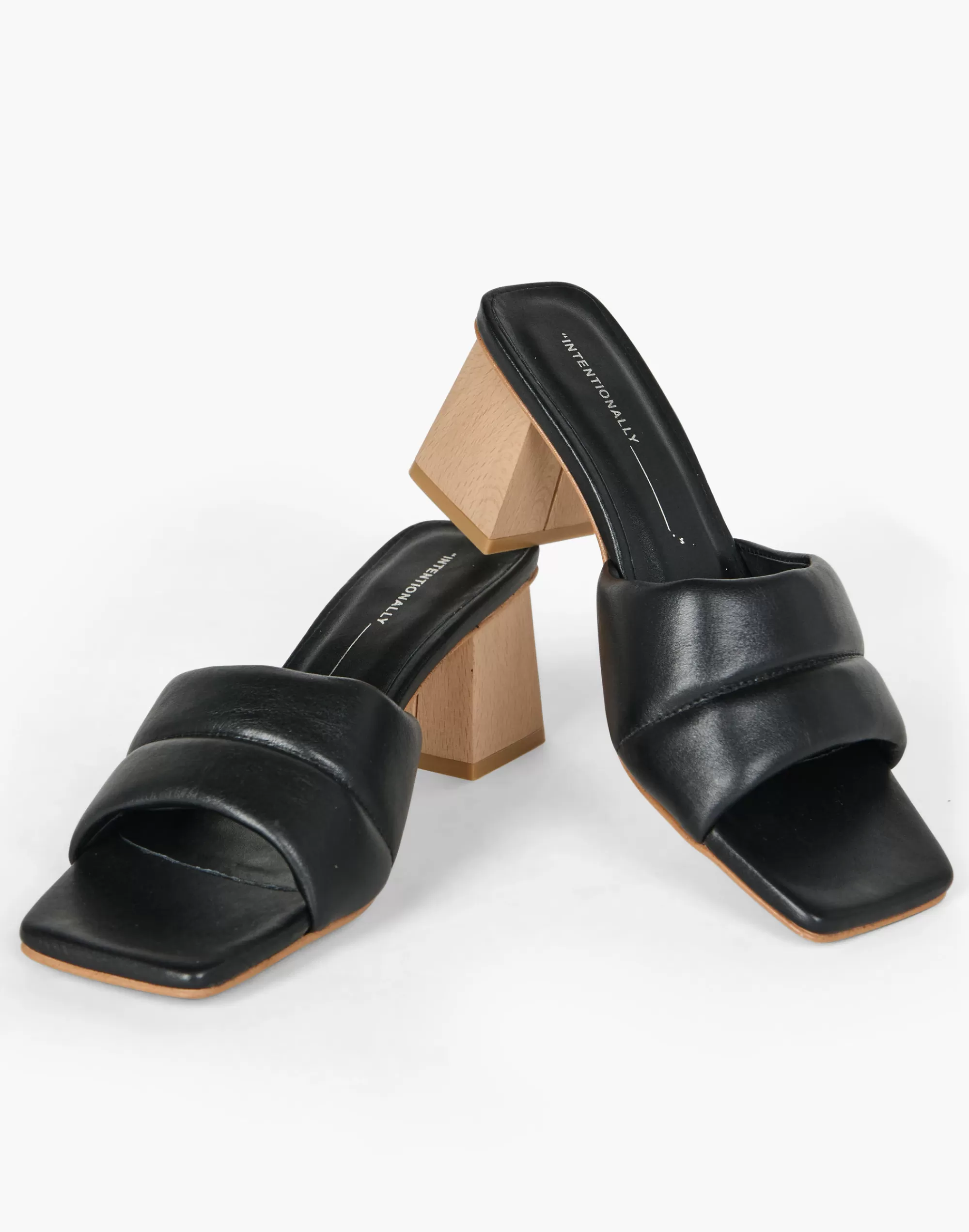 Madewell Sandals>Intentionally Blank Leather Tabbi Slide Sandals Black