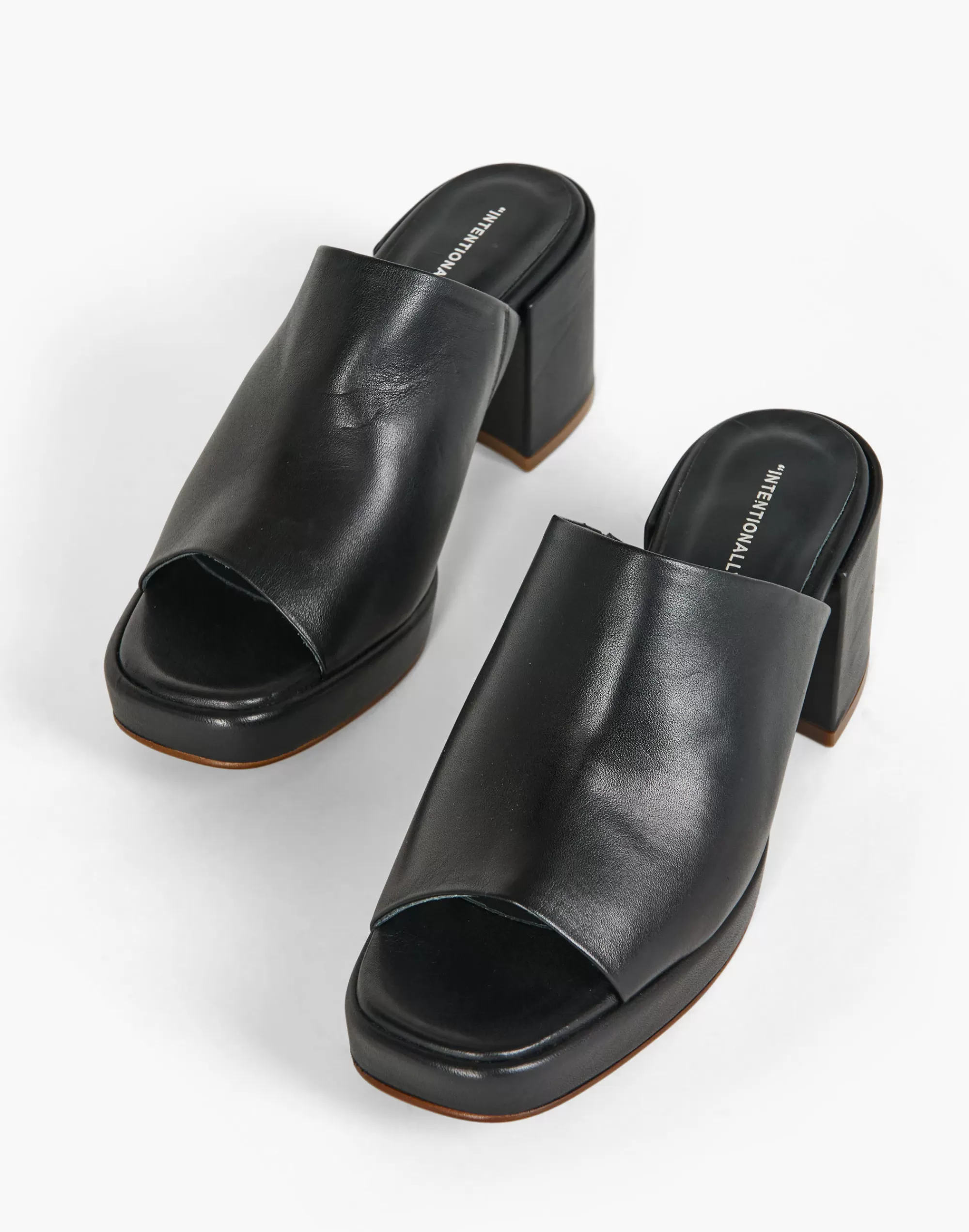 Madewell Sandals>Intentionally Blank Leather Trilogy Mules Black