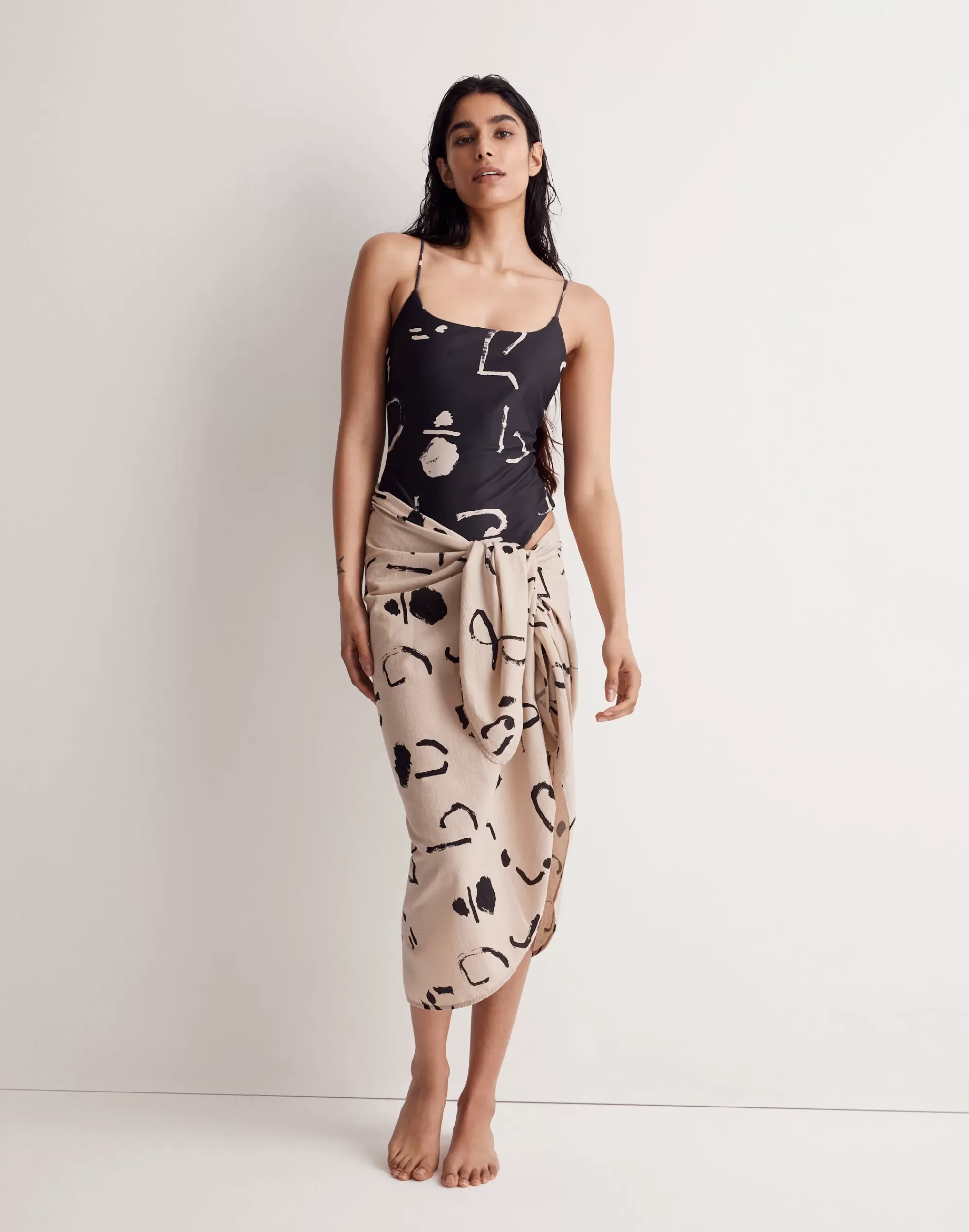 Madewell Swim> X Caroline Z Sarong Scarf In Abstract Alpha Ashen Silver