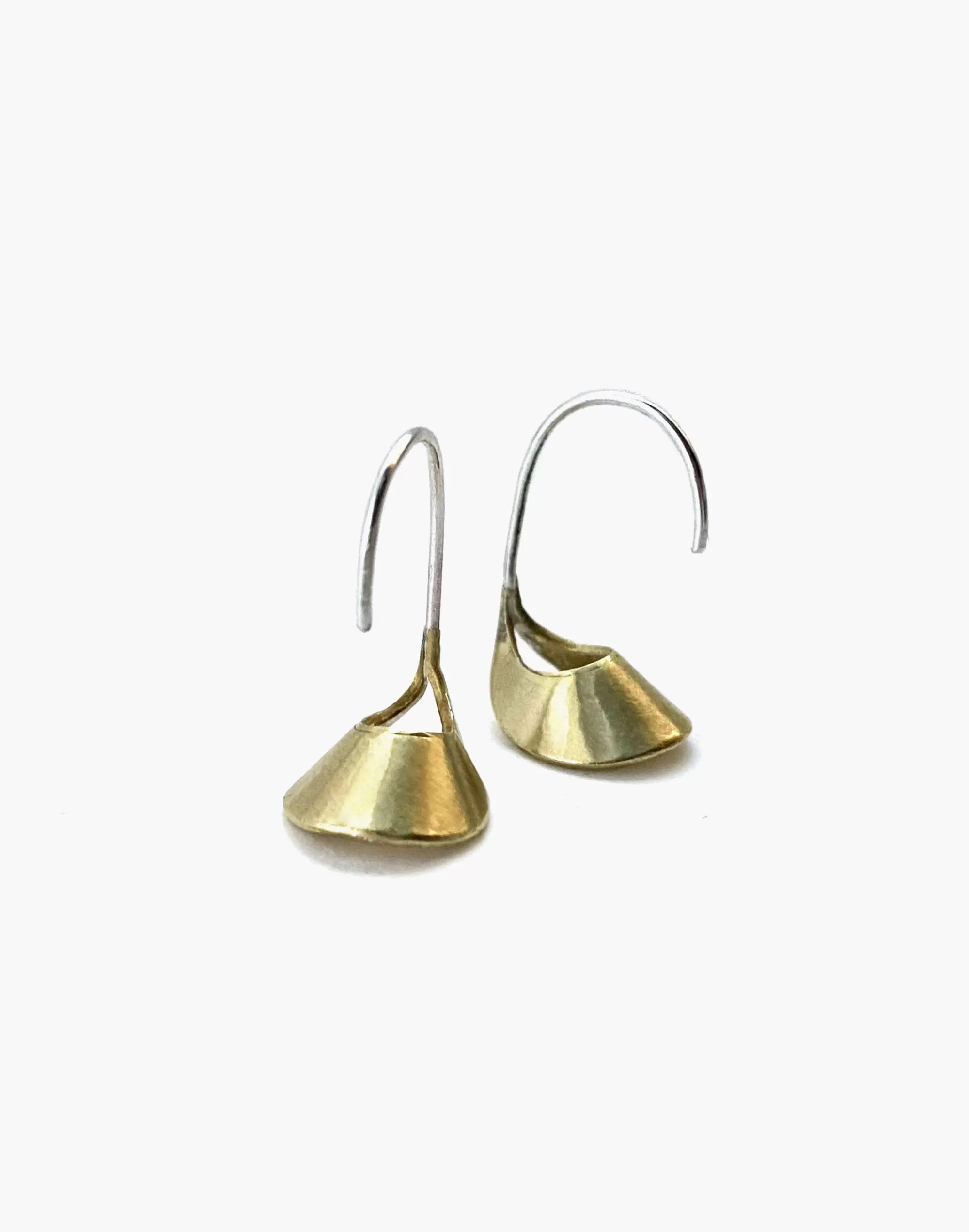 Madewell Earrings>Mahnal Cradle Earrings Brass