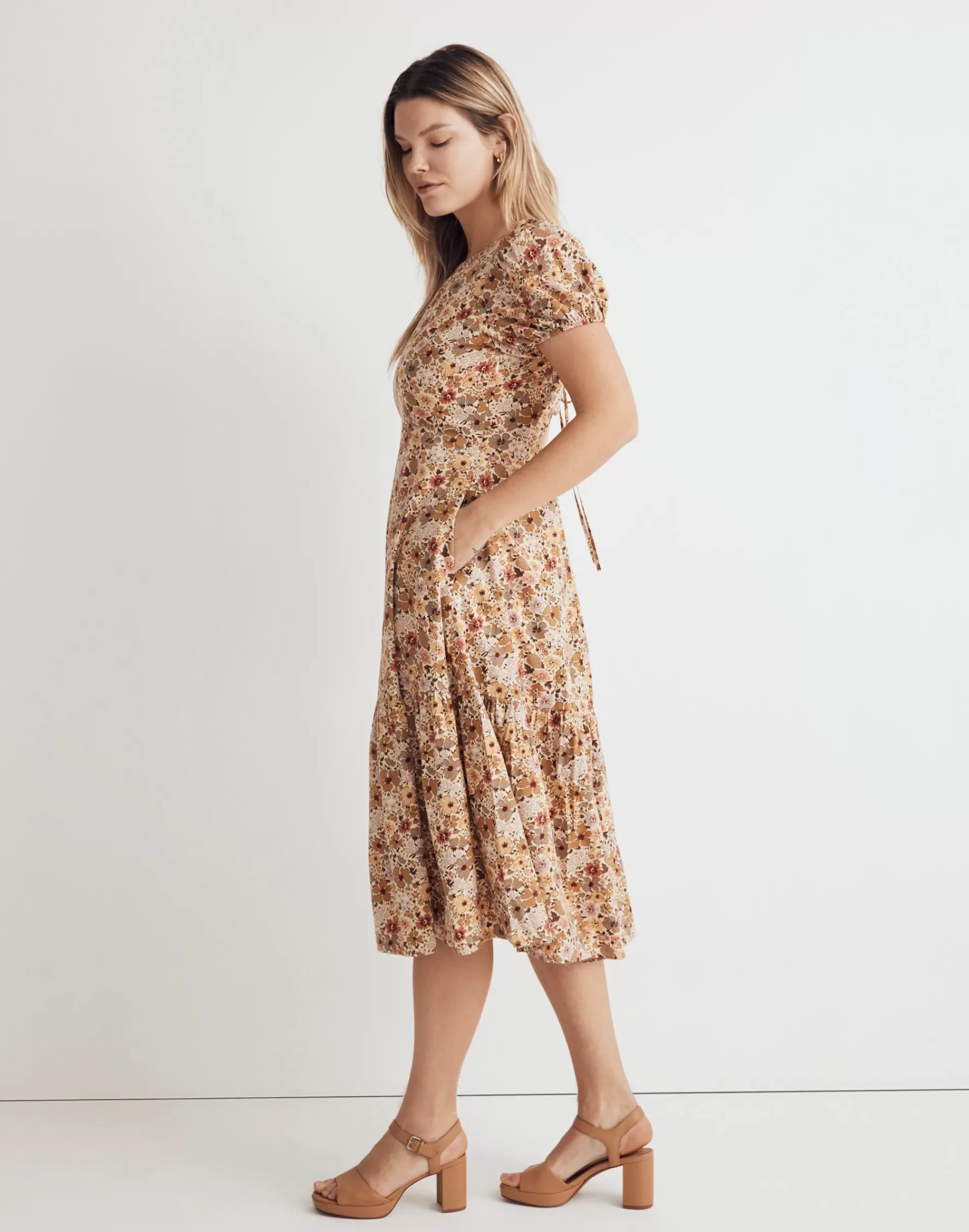 Madewell Dresses>Puff-Sleeve Open-Back Midi Dress In Flora Field Sand