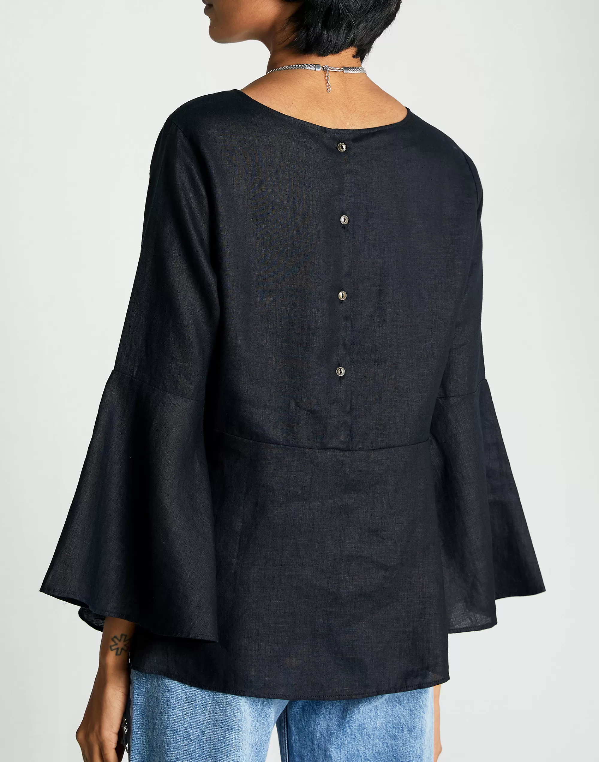 Madewell Tops & Shirts>Reistor The Button Back Shirt Black