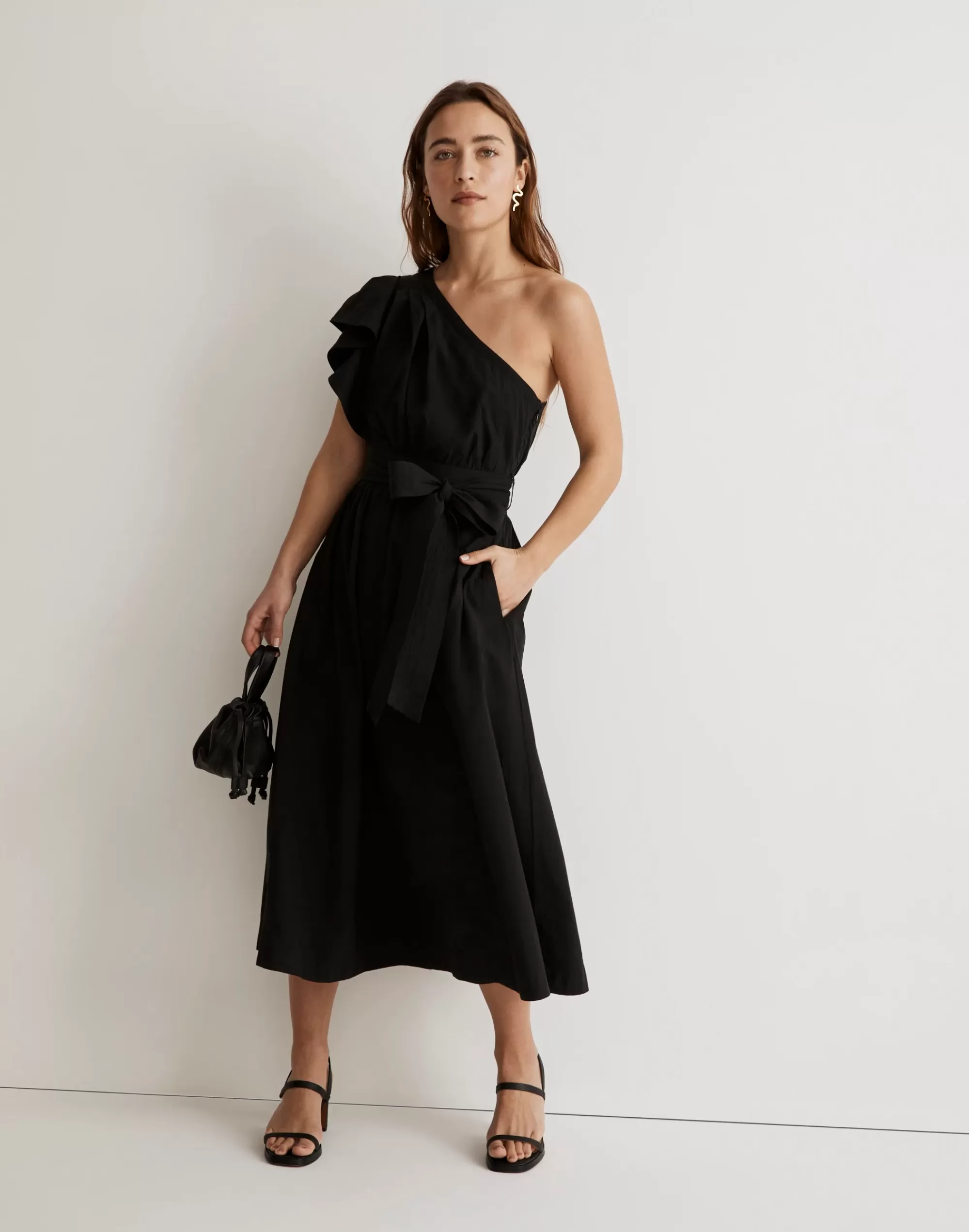 Madewell Dresses>Ruffled One-Shoulder Midi Dress True Black