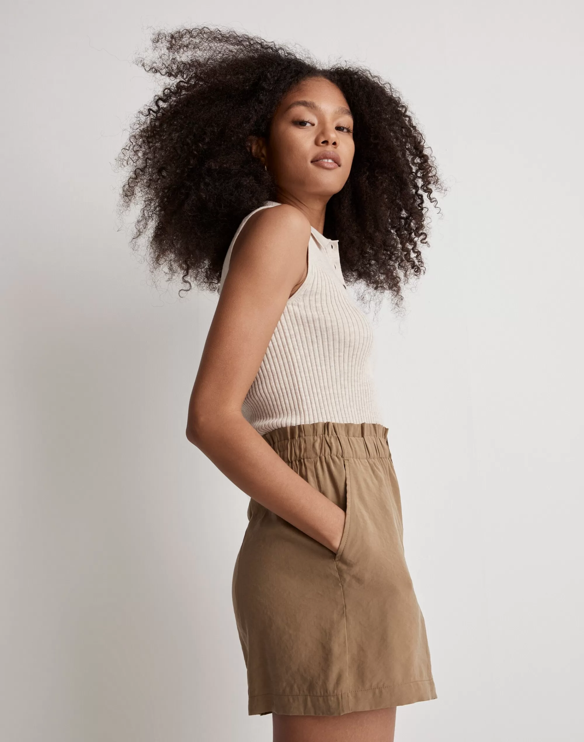 Madewell Shorts>Seamed Pull-On Paperbag Shorts In Softdrape Tawny Olive