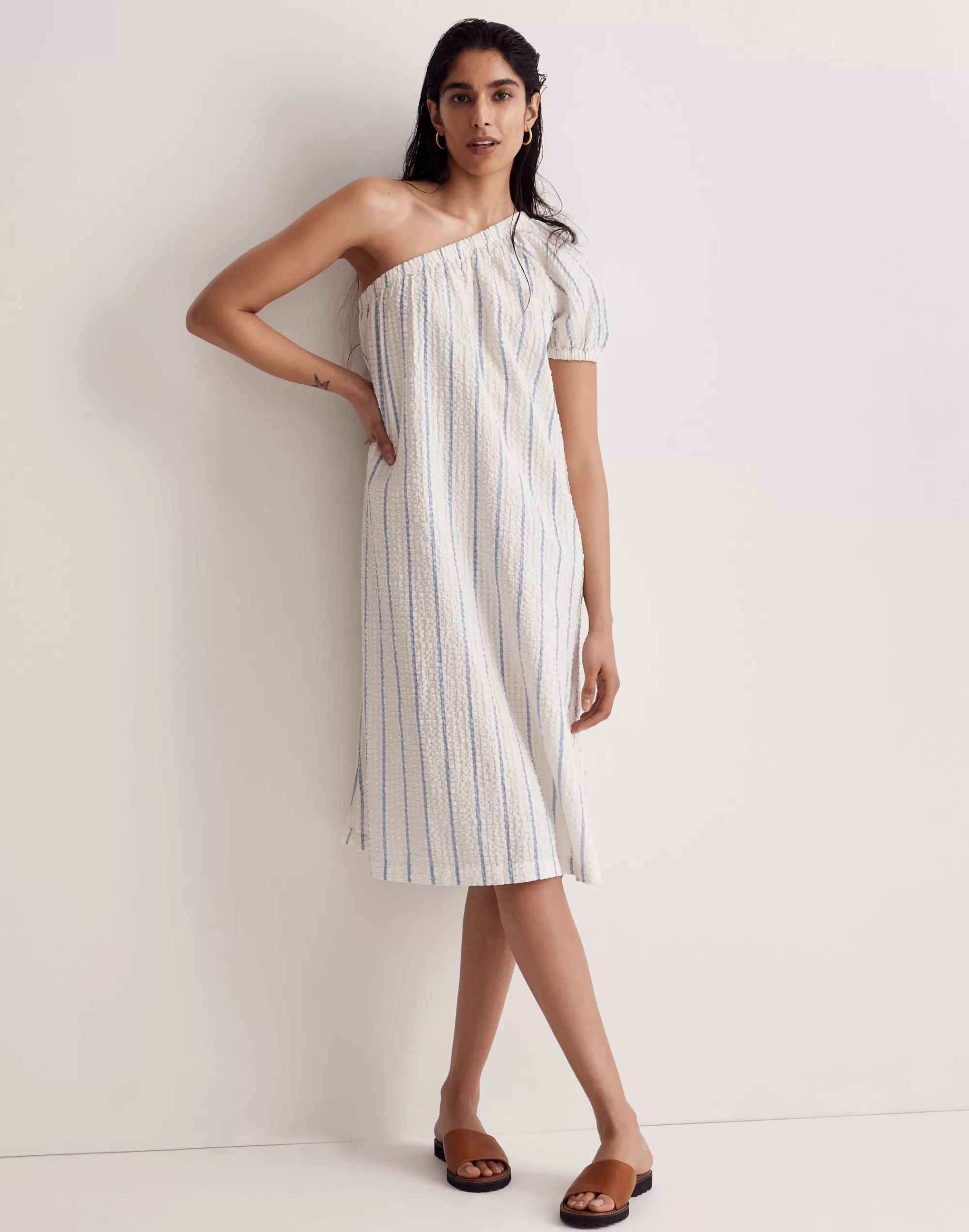 Madewell Dresses>Seersucker One-Shoulder Puff-Sleeve Midi Dress In Stripe Hermitage Blue