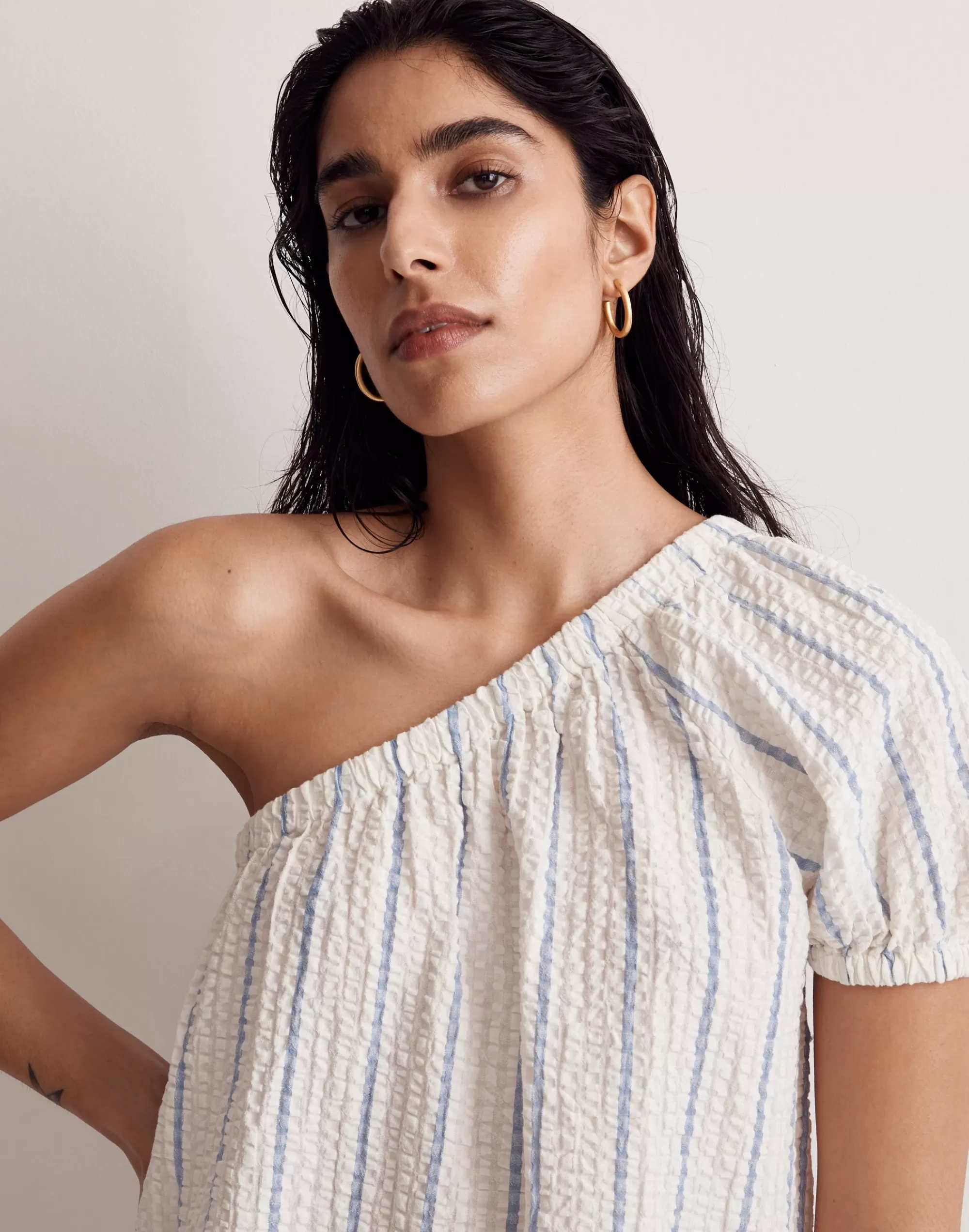 Madewell Swim>Seersucker One-Shoulder Puff-Sleeve Midi Dress In Stripe Hermitage Blue