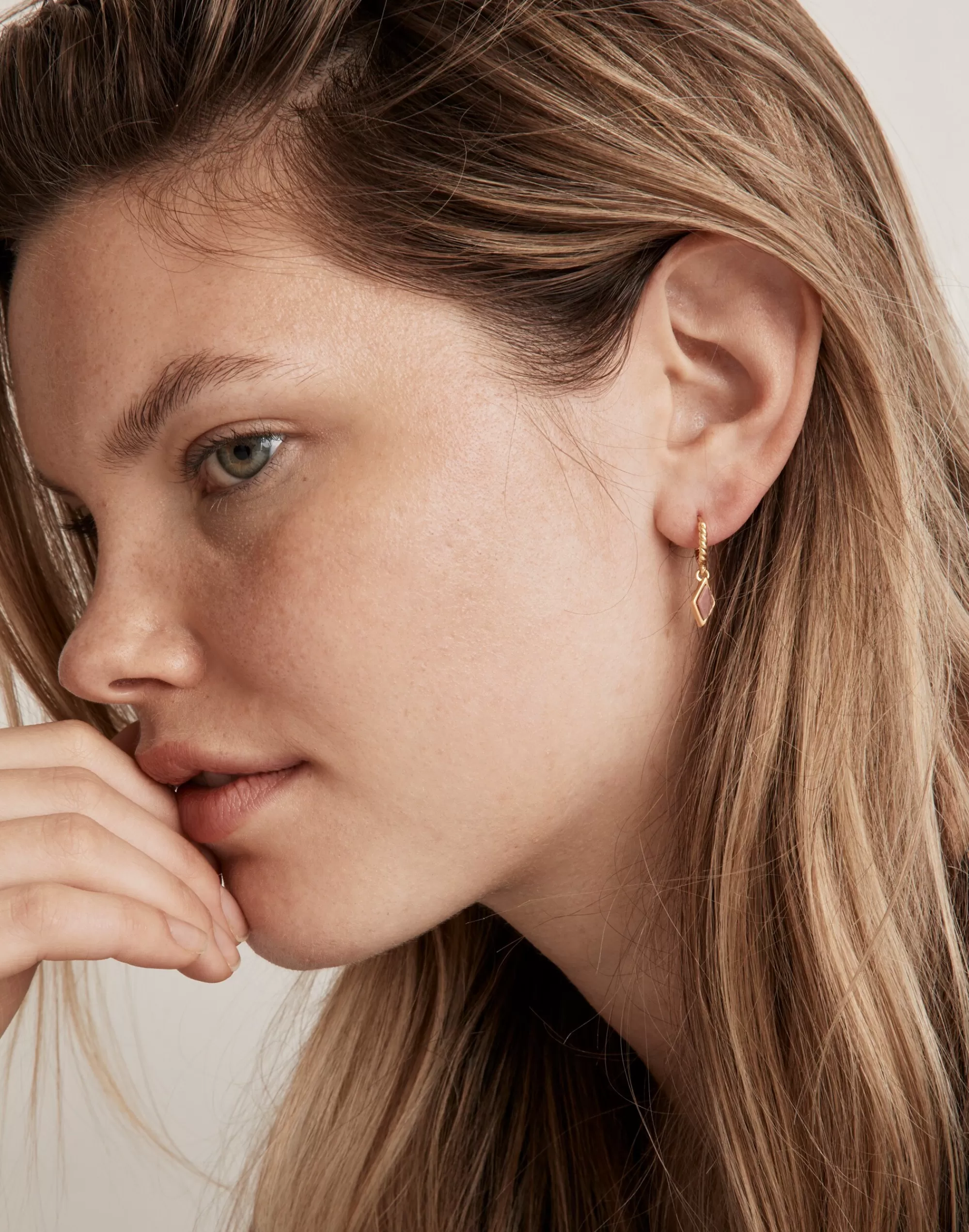 Madewell Earrings>Stone Collection Twisted Huggie Hoop Earrings Rhodonite