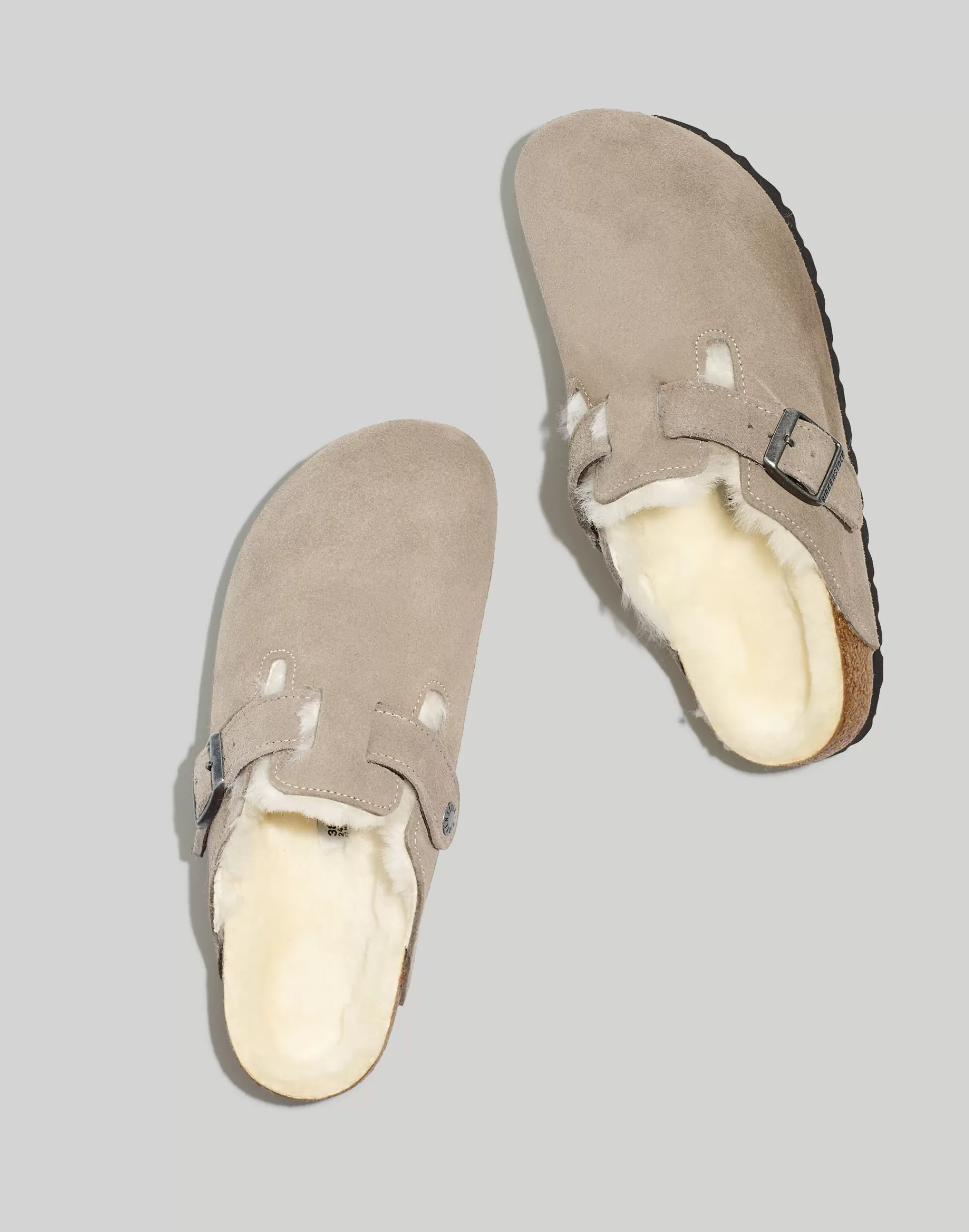 Madewell Flats>Suede Boston Clogs In Shearling Stone Coin/ Natural