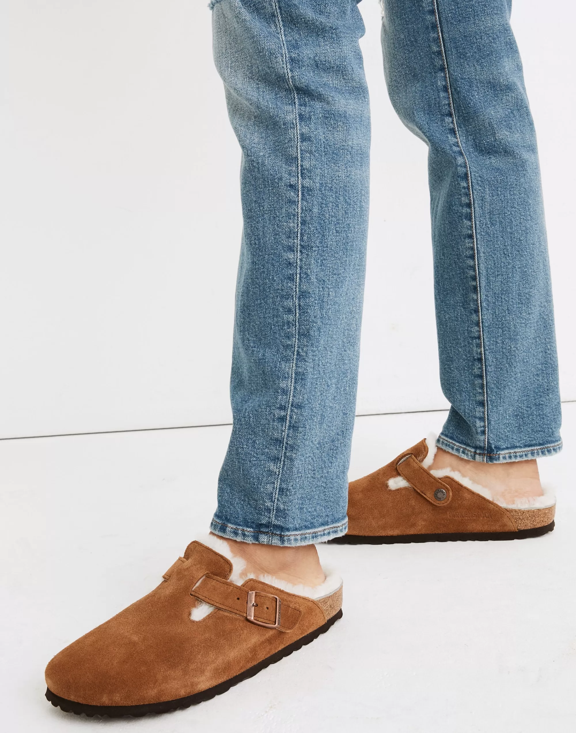 Madewell Sandals>Suede Boston Clogs In Shearling Suede/ Shearling