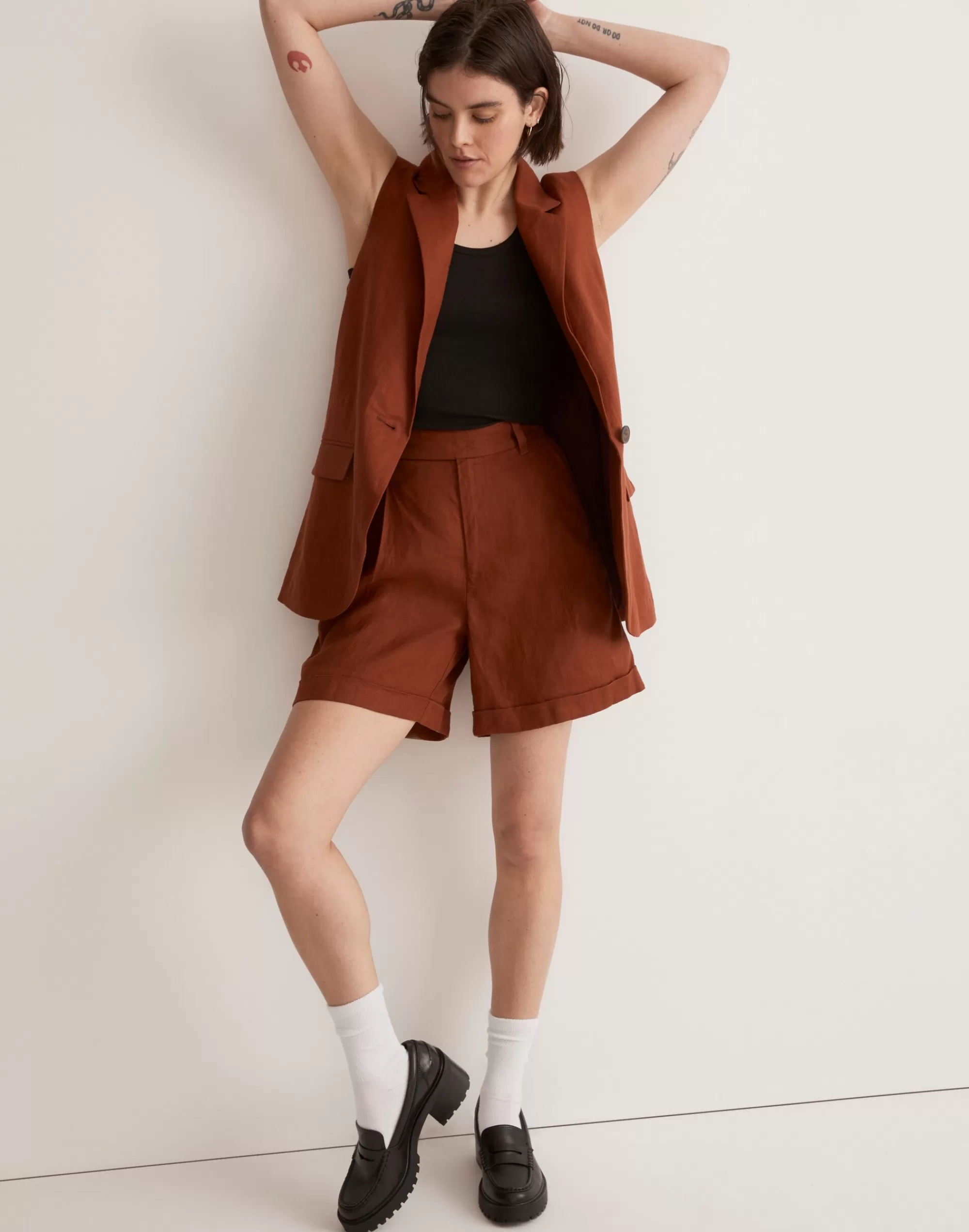 Madewell Suits>The Harlow Short In 100% Linen Dusty Redwood