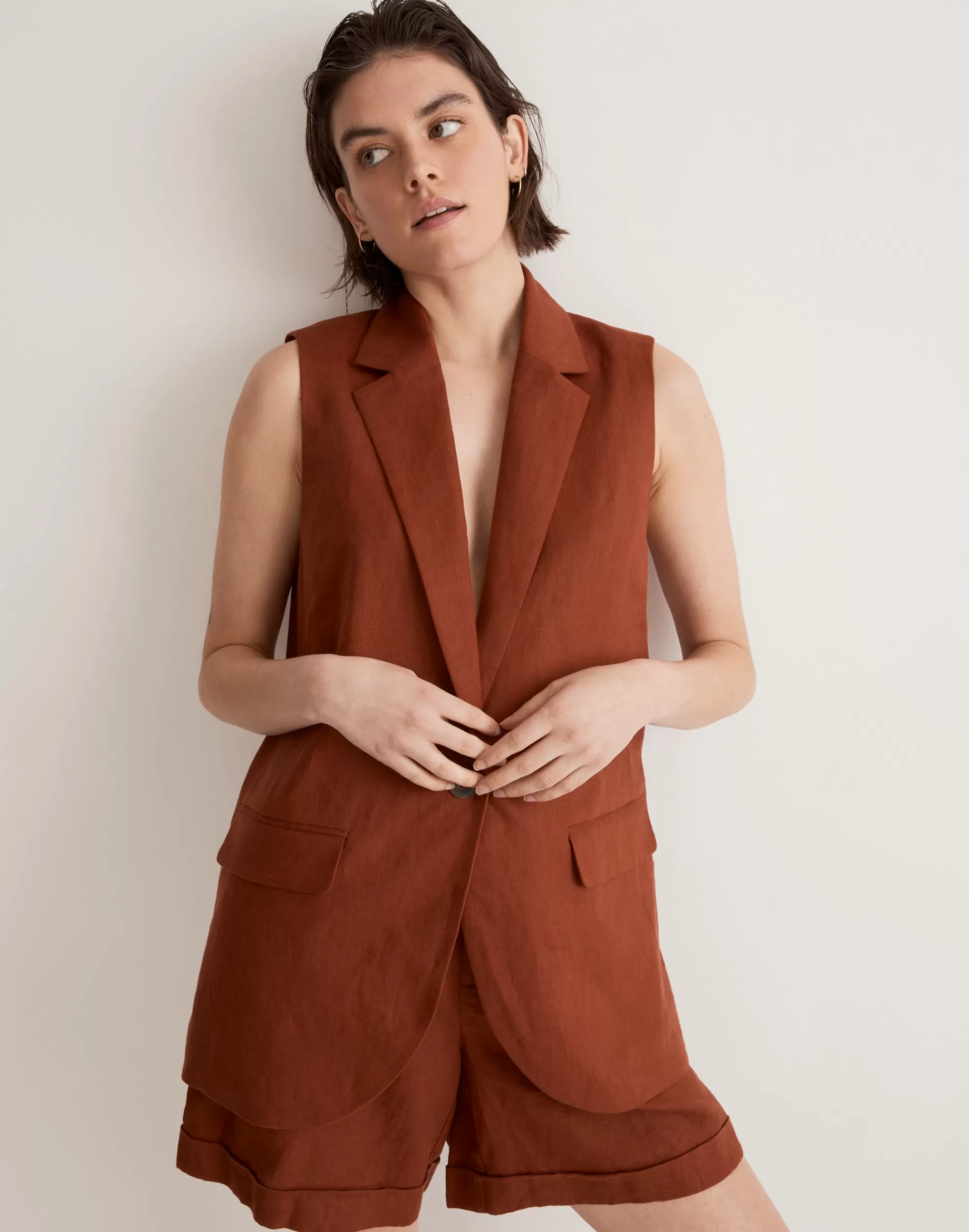 Madewell Jackets>The Larsen Vest In 100% Linen Dusty Redwood