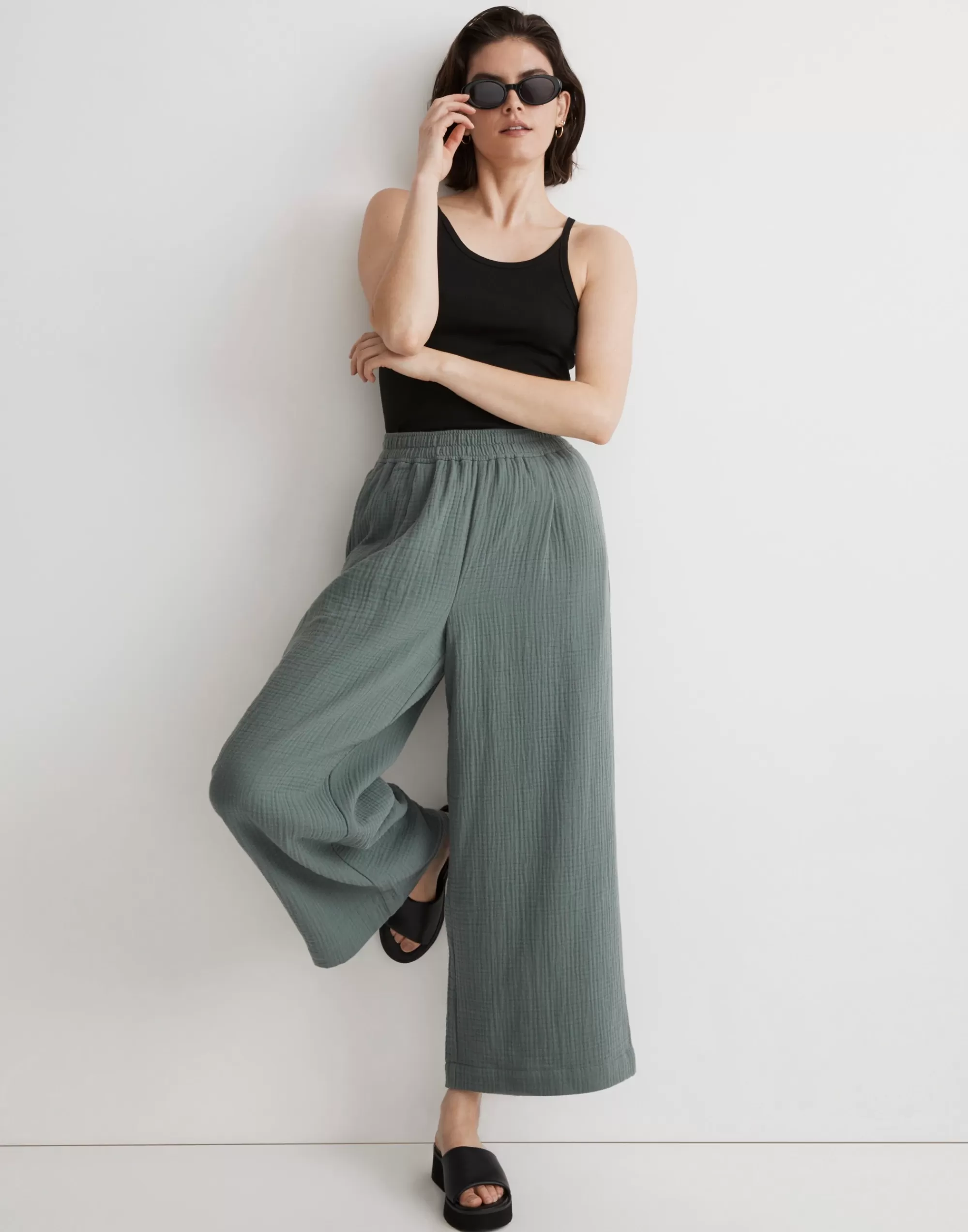 Madewell Pants>The Untailored Wide-Leg Crop Pant In Lightspun Architect Green