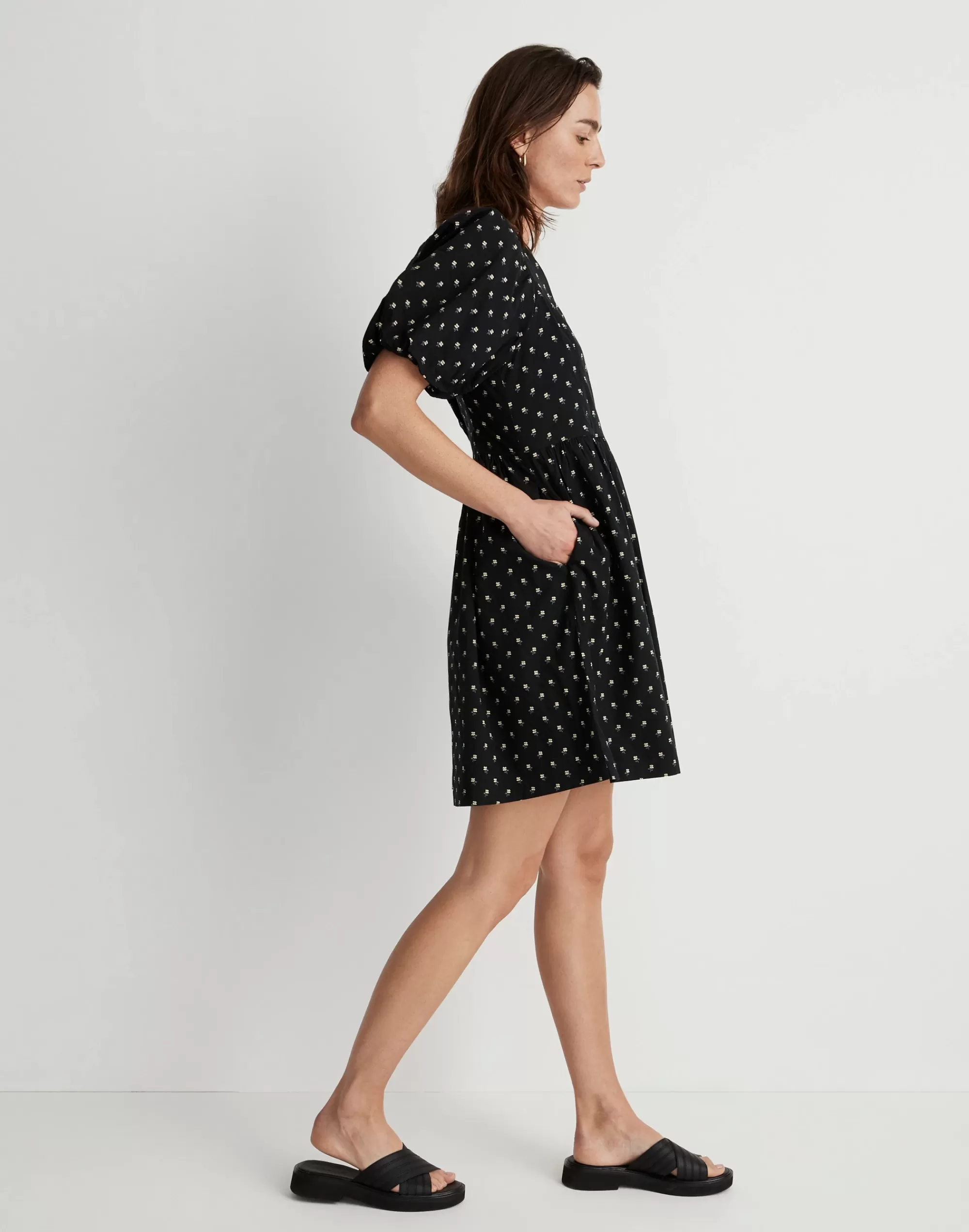 Madewell Dresses>V-Neck Puff-Sleeve Mini Dress In Floral Ikat True Black