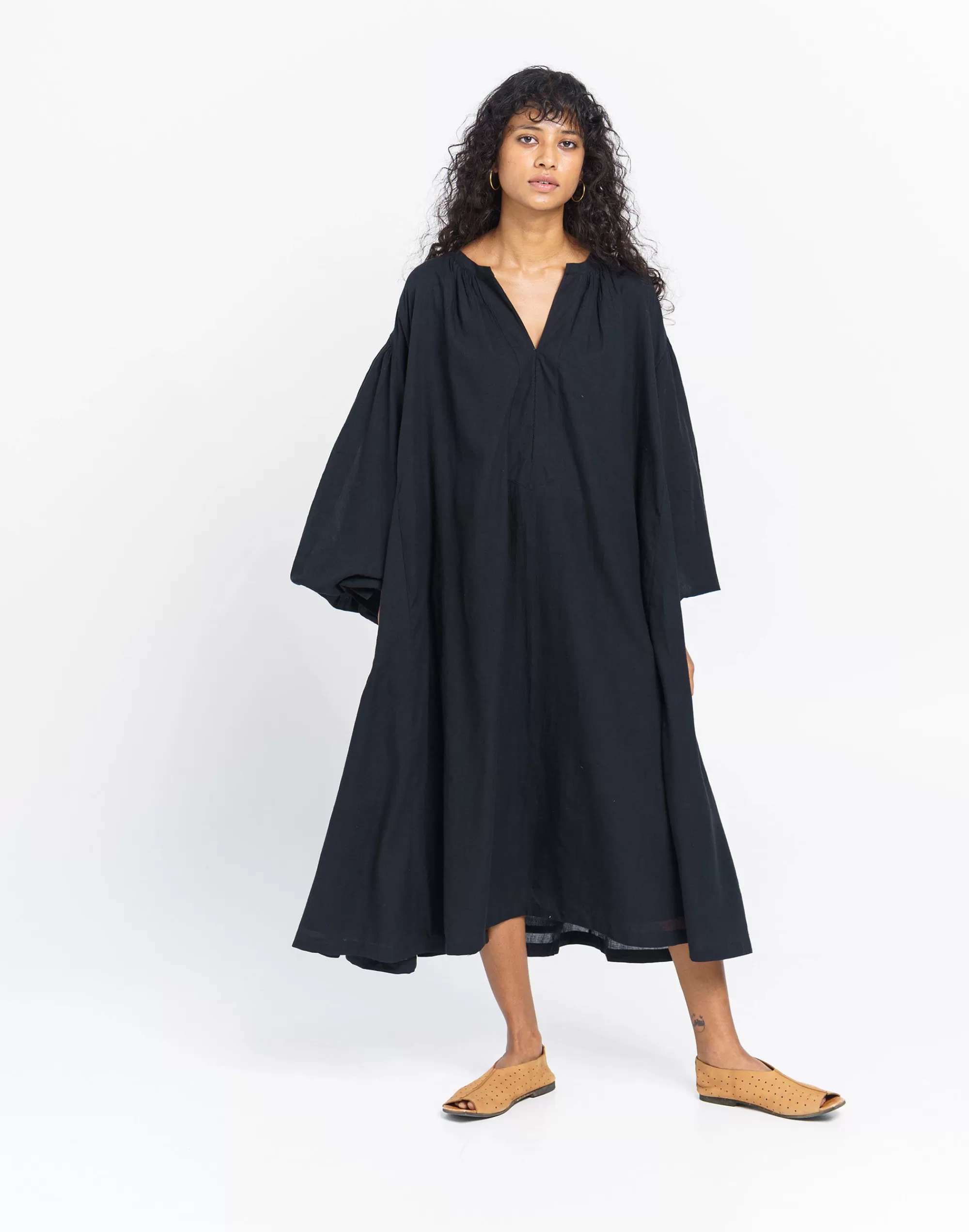 Madewell Dresses>World Of Crow Free Flowing Relaxed Midi Dress Black