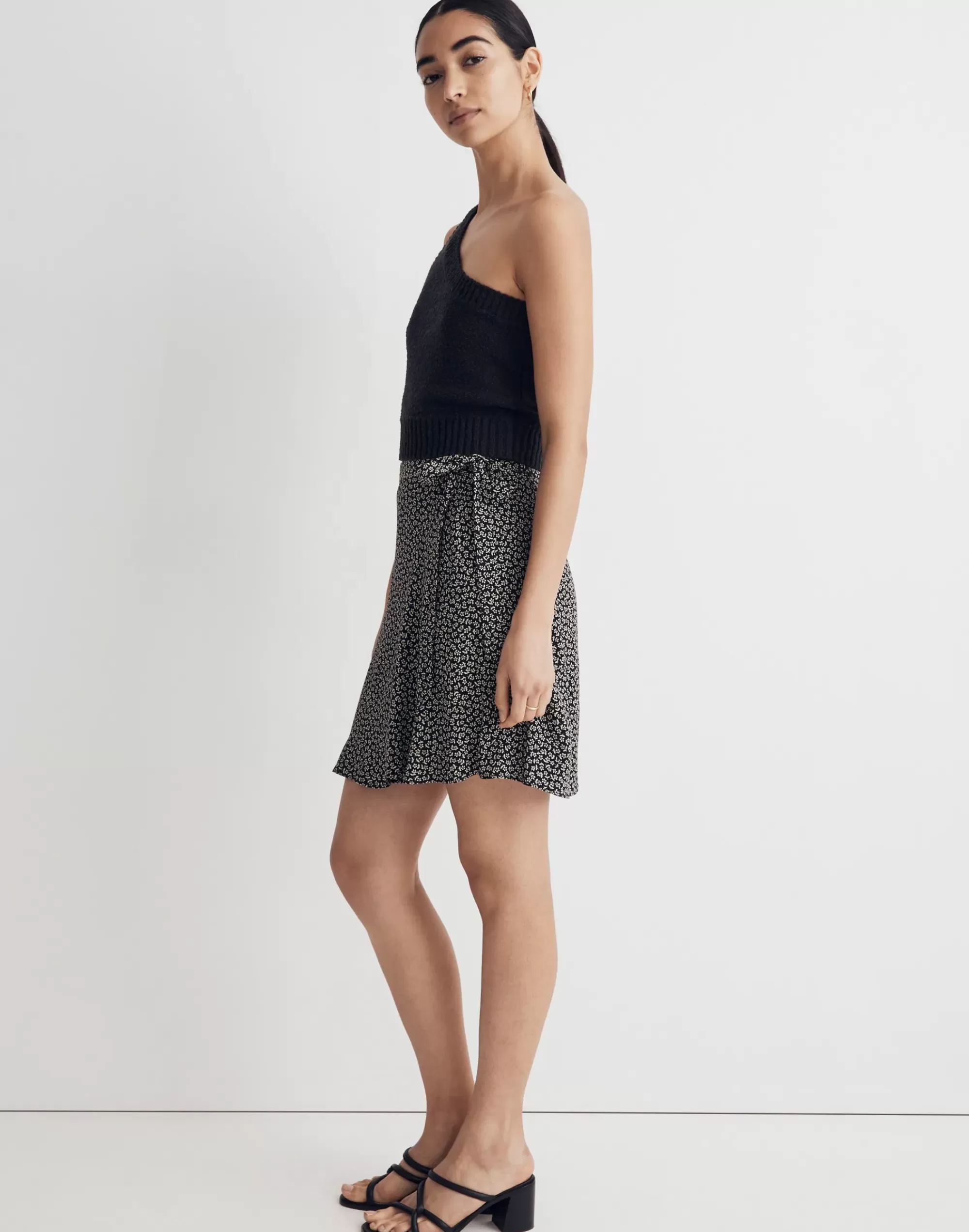 Madewell Skirts>Wrap Mini Skirt In Micro Daisy True Black